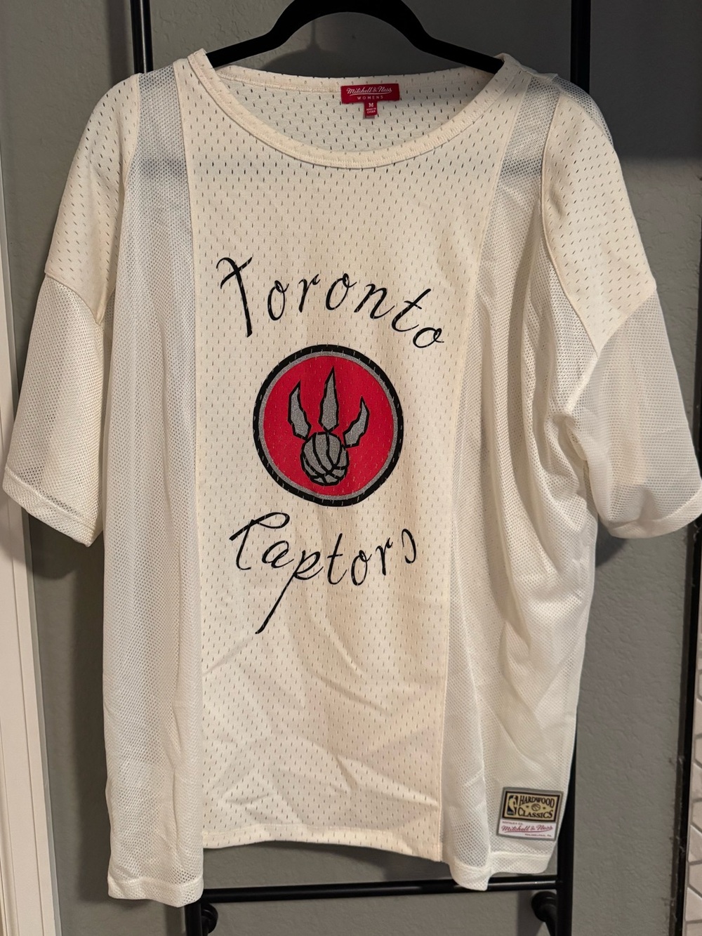 Toronto Raptors Women’s Medium Cream Mesh Short-Sleeve Top